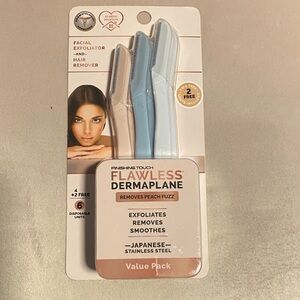 Flawless Dermaplane Facial Exfoliator - Blue and White